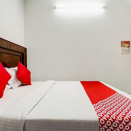 Oyo 7781 Hotel Sai International Ню Делхи Екстериор снимка