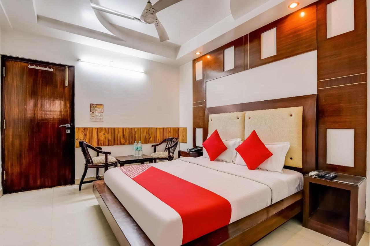 Oyo 7781 Hotel Sai International Ню Делхи Екстериор снимка