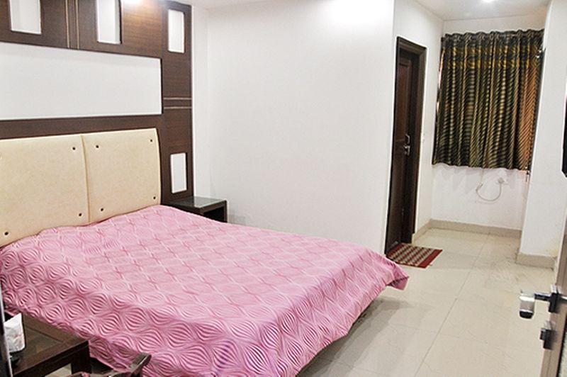 Oyo 7781 Hotel Sai International Ню Делхи Екстериор снимка