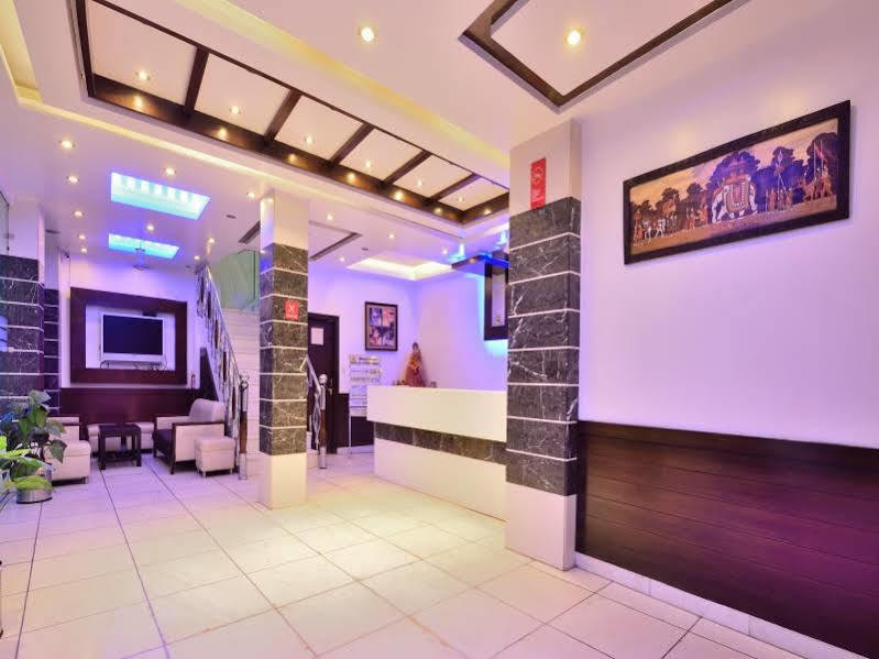 Oyo 7781 Hotel Sai International Ню Делхи Екстериор снимка